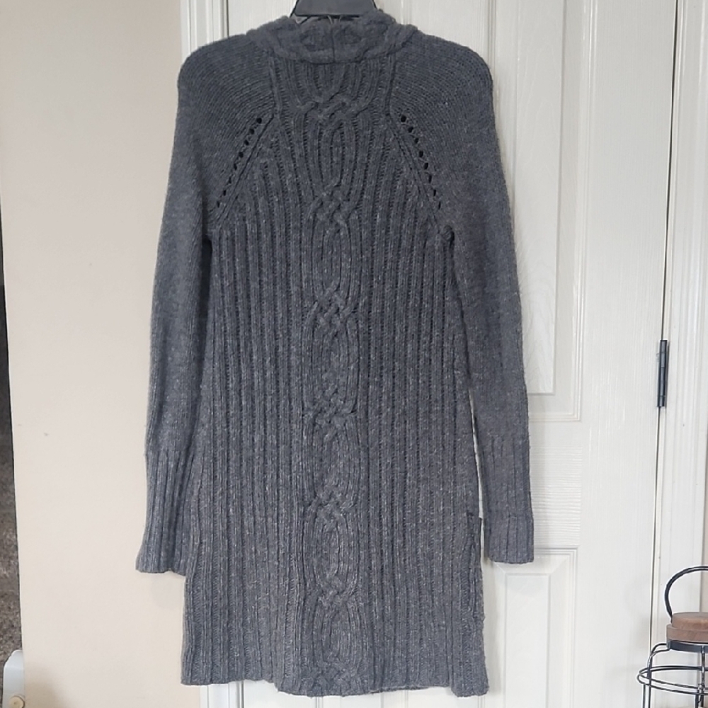 GAP Charcoal Cable Knit Cardigan - Picture 4 of 4